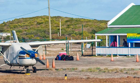 Henry Leon Wilson Airport [Salt Cay]